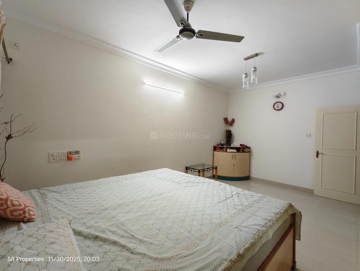 VR Homes Bedroom 1