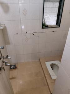 Common Bathroom Image of 1000 Sq.ft 3 BHK Apartment / Flat for rent in Motera Ahmedabad for Rs. 30000