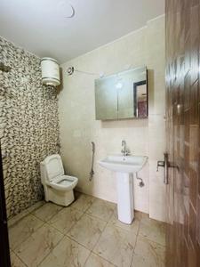 Bathroom Image of 1400 Sq.ft 3 BHK Independent House for rent in Sector 52 Gurgaon for Rs. 34000