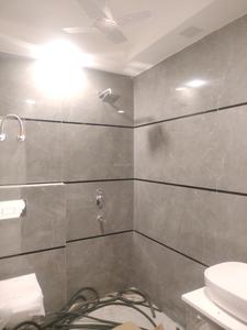 Common Bathroom Image of 1305 Sq.ft 3 BHK Builder Floor for sale in BPTP District 5, Sector 84 Faridabad for Rs. 14000000