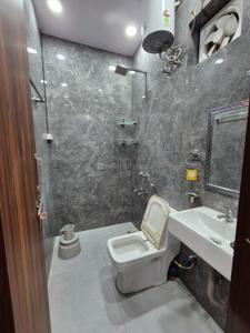 Image of 1000 Sq.ft 2 BHK Builder Floor for rent in Mansarover Garden, New Delhi for Rs. 40000