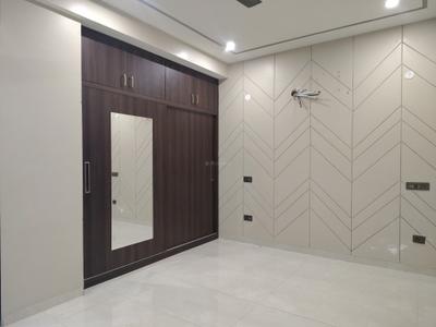 Bedroom Image of 1600 Sq.ft 3 BHK Apartment / Flat for rent in Freedom Fighters Enclave New Delhi for Rs. 60000