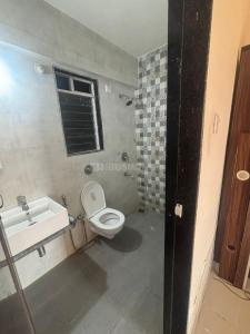 Bathroom Image of 550 Sq.ft 1 BHK Apartment / Flat for rent in Vihang Valley, Kasarvadavali Thane for Rs. 24000