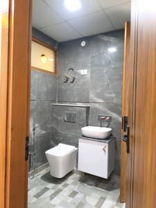 Common Bathroom Image of 1800 Sq.ft 4 BHK Builder Floor for sale in Vasundhara Ghaziabad for Rs. 17551000