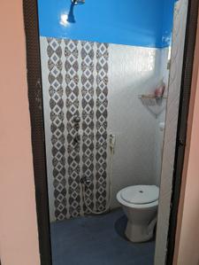Bathroom Image of 900 Sq.ft 2 BHK Apartment / Flat for sale in Saha Para Kolkata for Rs. 3300000