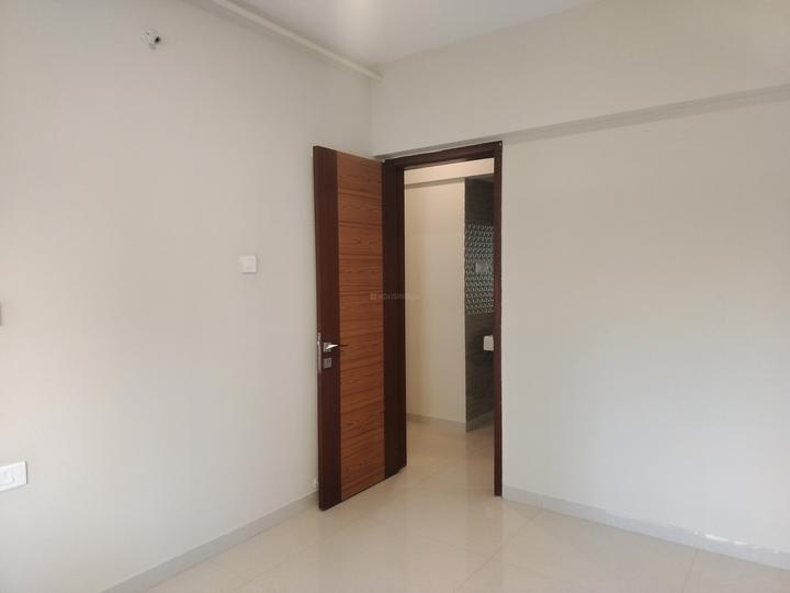 700 Sqft 1 BHK Flat for sale in Nisarg Hyde Park Kharghar, Navi