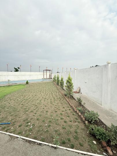 NEAR VIVEKANAND HOSPITAL Main Image 1