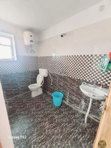 Bathroom Image of 1396 Sq.ft 3 BHK Apartment / Flat for sale in Aryan Enclave, Tupudana Ranchi for Rs. 5600000