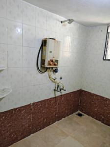 Bathroom Image of 1100 Sq.ft 2 BHK Apartment / Flat for rent in Ruikar Colony Kolhapur for Rs. 13000