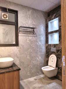Common Bathroom Image of 3260 Sq.ft 4 BHK Builder Floor for sale in Eros Rosewood City, Sector 49 Gurgaon for Rs. 39000000