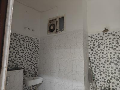 Bathroom Image of 2400 Sq.ft 3 BHK Independent House for rent in Shiv Vatika Brij Residency, Nipania Indore for Rs. 35000