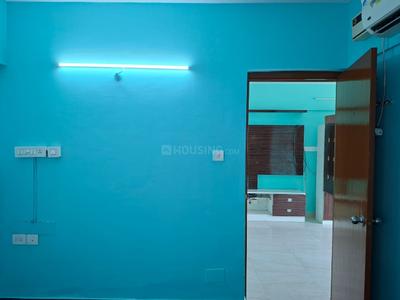 Bedroom Image of 670 Sq.ft 1 BHK Apartment / Flat for rent in Ramapuram Chennai for Rs. 25000