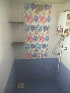 Bathroom Image of 1000 Sq.ft 1 BHK Independent House for rent in Uchgaon Kolhapur for Rs. 9000