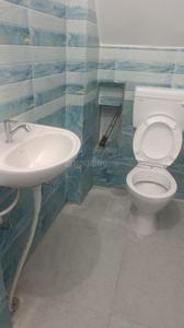 Bathroom Image of 1500 Sq.ft 3 BHK Independent House for rent in Rajajipuram Lucknow for Rs. 25000