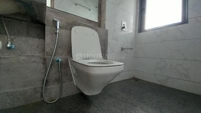 Bathroom Image of 855 Sq.ft 2 BHK Apartment / Flat for rent in Kalpataru Sunrise, Thane West Thane for Rs. 35000