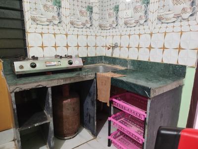 Kitchen Image of 500 Sq.ft 1 BHK Apartment / Flat for rent in Airport Gate no. 1 Kolkata for Rs. 12500