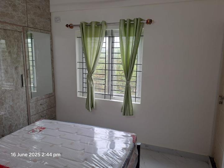 MEDR Residency Bedroom 1