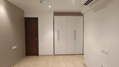 Bedroom Image of 850 Sq.ft 2 BHK Apartment / Flat for sale in Hiranandani Castle Rock, Powai Mumbai for Rs. 39000000