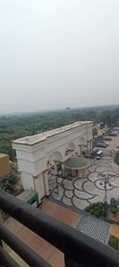 Balcony Image of 1815 Sq.ft 3 BHK Apartment / Flat for rent in Purvanchal Royal City Phase 2, Chi V Greater Noida for Rs. 35500