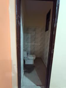 Bathroom Image of 400 Sq.ft 1 RK Independent House for rent in Sector 50 Noida for Rs. 8000