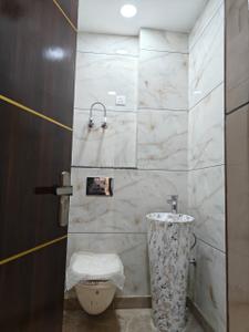 Bathroom Image of 1440 Sq.ft 3 BHK Builder Floor for sale in Mukherjee Nagar New Delhi for Rs. 32500000