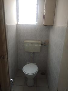 Bathroom Image of 560 Sq.ft 1 BHK Independent House for rent in Shivaji Nagar Pune for Rs. 32000