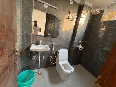 Bathroom Image of Noida Comfort PG in Sector 82, Noida
