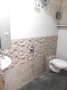 Bathroom Image of 1215 Sq.ft 2 BHK Apartment / Flat for rent in Almas Apartment , Mumbai Central Mumbai for Rs. 85000