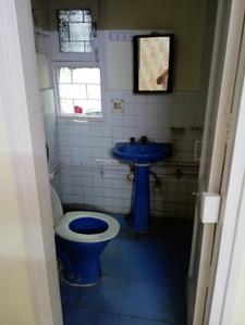 Bathroom Image of 1110 Sq.ft 2 BHK Apartment / Flat for rent in Swaraj Homes Maj Udai Apartment, Sector 29 Noida for Rs. 30000