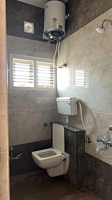 Image of 2400 Sq.ft 2 BHK Apartment / Flat for rent in JP Nagar, Bengaluru for Rs. 40000
