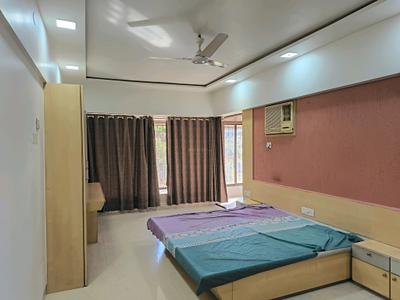 Bedroom Image of 1320 Sq.ft 3 BHK Apartment / Flat for sale in Khar West Mumbai for Rs. 58000000
