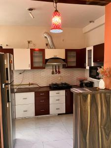 Kitchen Image of 1750 Sq.ft 3 BHK Apartment / Flat for rent in Parsvnath Planet, Gomti Nagar Lucknow for Rs. 45000