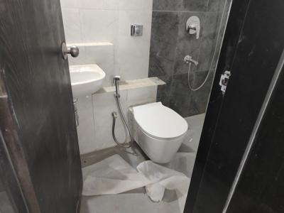 Bathroom Image of 475 Sq.ft 1 BHK Apartment / Flat for rent in Nandivardhan Fortuna Blue, Lower Parel Mumbai for Rs. 60000