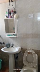 Bathroom Image of 900 Sq.ft 2 BHK Apartment / Flat for sale in Mayur Vihar Phase 3 New Delhi for Rs. 16900000