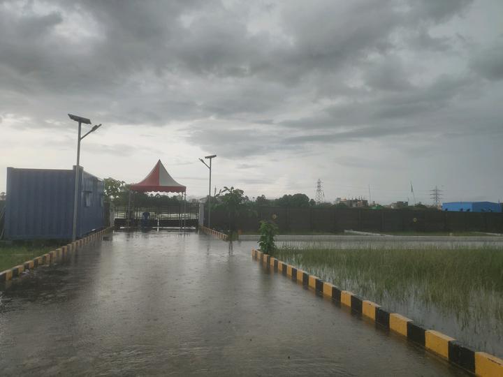 Pinewood Realty Main Image 1