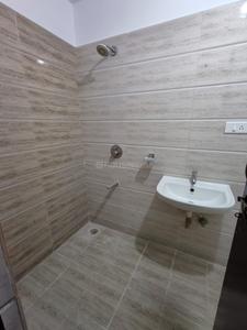 Bathroom Image of 790 Sq.ft 1 BHK Apartment / Flat for rent in Halasuru Bengaluru for Rs. 35000