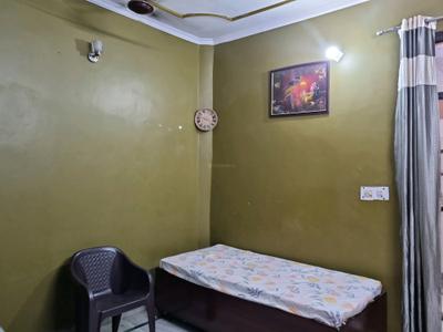 Bedroom Image of 585 Sq.ft 2 RK Builder Floor for rent in Dwarka Mor New Delhi for Rs. 15000