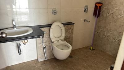 Image of 1750 Sq.ft 3 BHK Apartment / Flat for sale in Puravankara Skydale, Harlur, Bengaluru for Rs. 26000000
