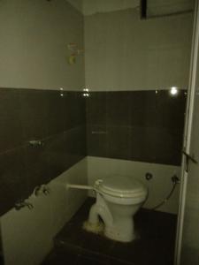 Common Bathroom Image of 1750 Sq.ft 3 BHK Apartment / Flat for sale in Vivaan Elementos, Zundal Ahmedabad for Rs. 7100000