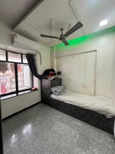 Bedroom Image of 640 Sq.ft 2 BHK Apartment / Flat for sale in Kandivali West Mumbai for Rs. 15000000