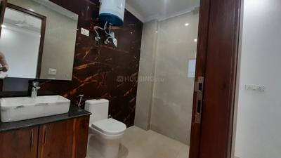 Bathroom Image of 1800 Sq.ft 3 BHK Builder Floor for sale in Saket New Delhi for Rs. 13000000