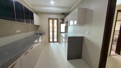 Kitchen Image of 1800 Sq.ft 3 BHK Apartment / Flat for sale in K Raheja Ascencio, Powai Mumbai for Rs. 45500000