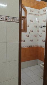 Bathroom Image of 1000 Sq.ft 2 BHK Builder Floor for rent in Subhash Nagar New Delhi for Rs. 24000