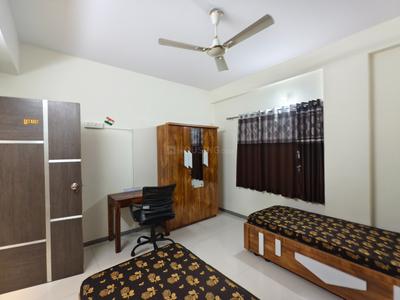 Bedroom Image of 2800 Sq.ft 4 BHK Apartment / Flat for rent in Race Course Vadodara for Rs. 55000