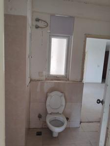 Bathroom Image of 2342 Sq.ft 4.5 BHK Apartment / Flat for sale in Umang Monsson Breeze Phase II, Sector 78 Gurgaon for Rs. 23500000