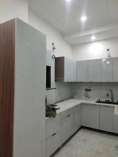 The Ultima 107 Main Image 1