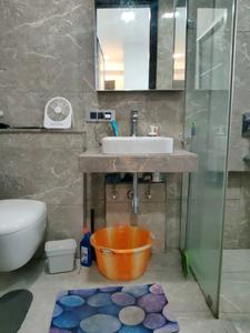 Bedroom Three Image of 915 Sq.ft 3 BHK Apartment / Flat for rent in Mulund West Mumbai for Rs. 78000