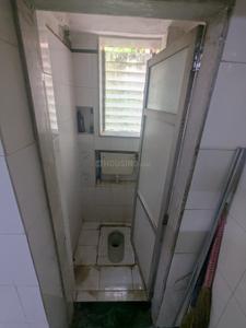 Bathroom Image of 570 Sq.ft 1 BHK Apartment / Flat for rent in Borivali West Mumbai for Rs. 35000