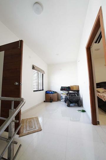 Shree Rang Pineapple Main Image 1