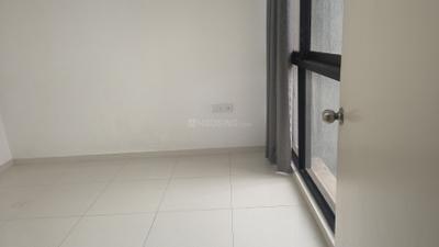 Bedroom Image of 850 Sq.ft 2 BHK Apartment / Flat for rent in Vascon Citron, Wagholi Pune for Rs. 19000